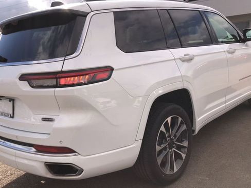 Used 2023 Jeep Grand Cherokee L Overland w/ Advanced Protech Group III AWD/4WD image 8