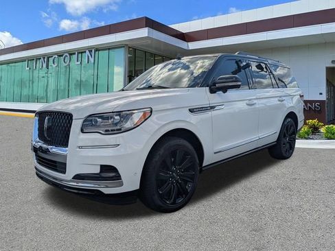 Certified 2024 Lincoln Navigator Black Label AWD/4WD image 8