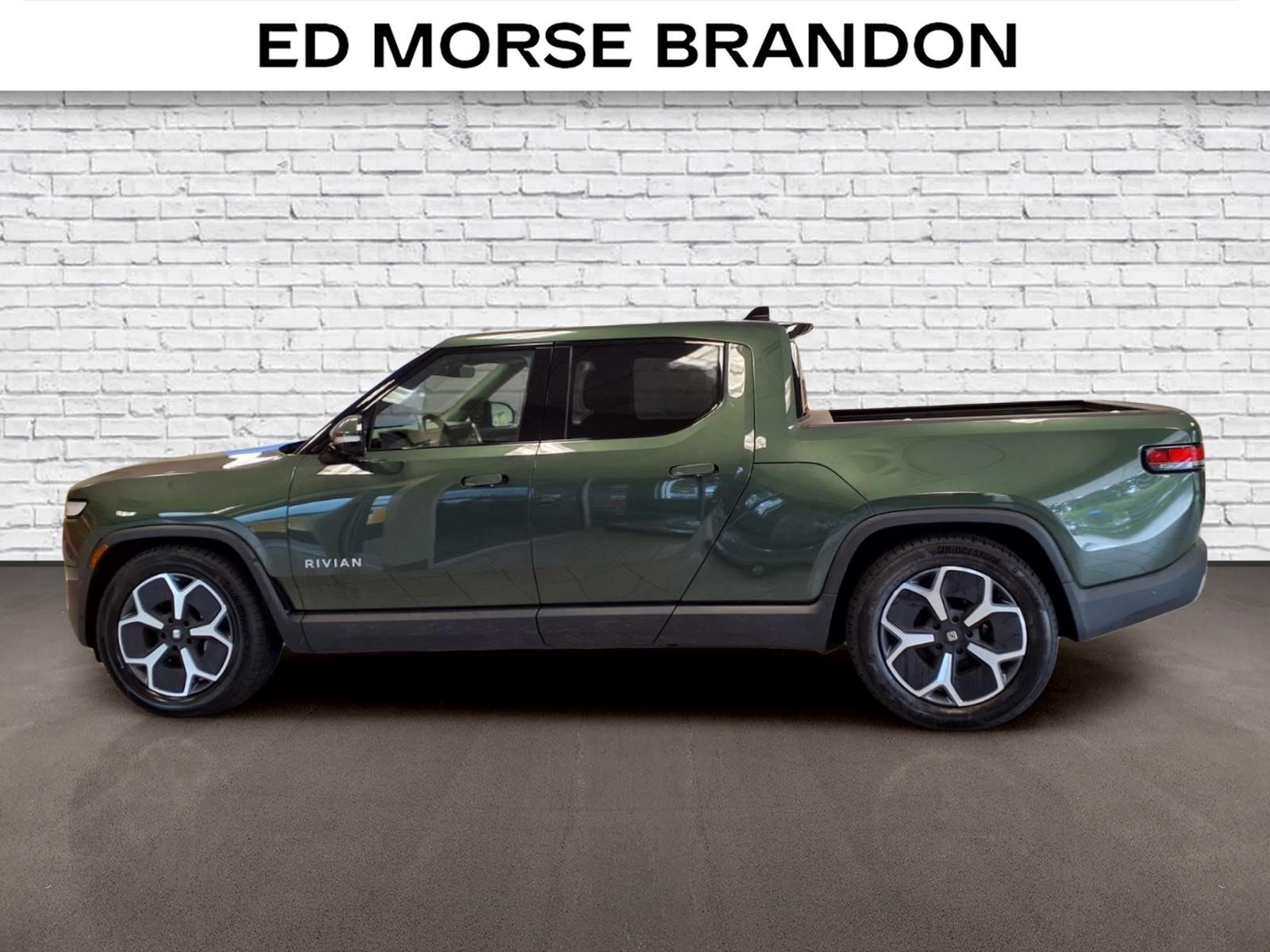 Used 2023 Rivian R1T Adventure Dual AWD/4WD image 2