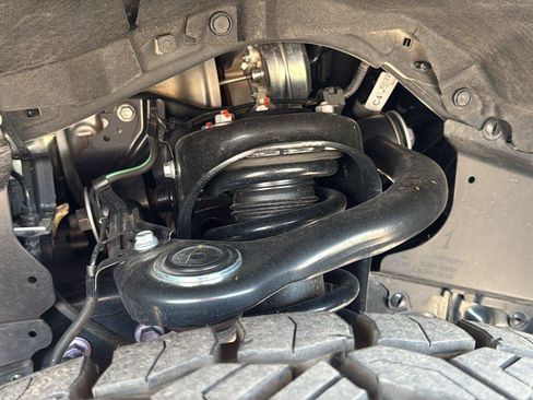 Used 2025 Toyota 4Runner SR5 AWD/4WD image 11
