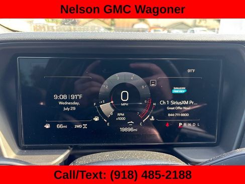 Used 2025 GMC Terrain Elevation w/ Elevation Premium Package AWD/4WD image 12