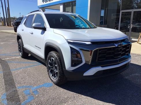 New 2026 Chevrolet Equinox ACTIV w/ Convenience Package III image 2