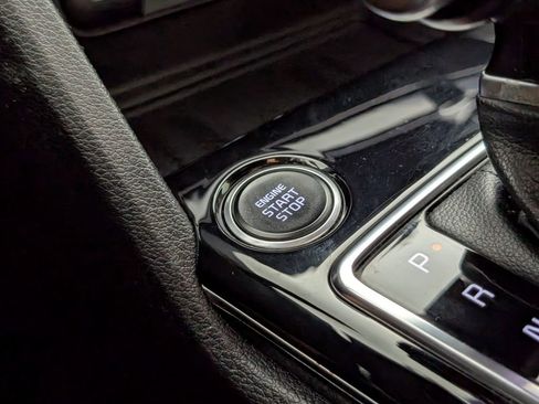 Used 2023 Kia Sportage SX image 18