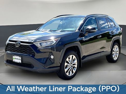 Used 2019 Toyota RAV4 XLE Premium w/ Cold Weather Package AWD/4WD image 2