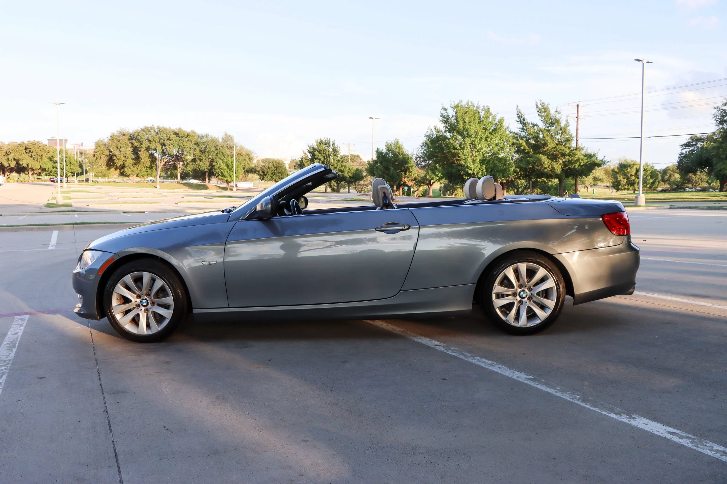 Used 2013 BMW 328i Convertible RWD image 4