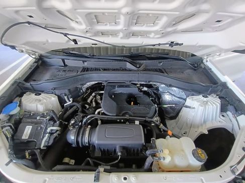 Used 2020 Ford Explorer XLT RWD image 70