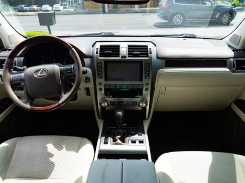 Used 2016 Lexus GX 460 Luxury AWD/4WD image 9
