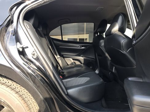 Used 2022 Toyota Camry SE image 15