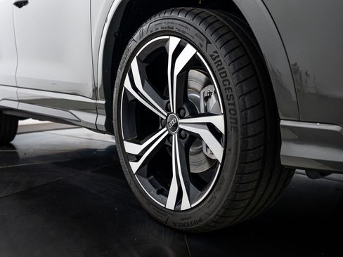 Certified 2024 Audi Q3 2.0T Premium Plus image 22