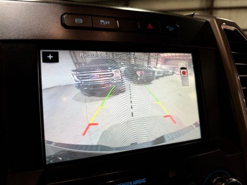 Used 2018 Ford F250 Lariat w/ Chrome Package image 30