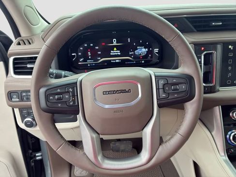 Certified 2024 GMC Yukon XL Denali AWD/4WD image 18