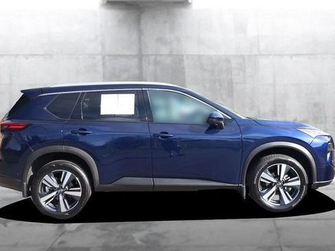 Certified 2024 Nissan Rogue SL AWD/4WD image 5