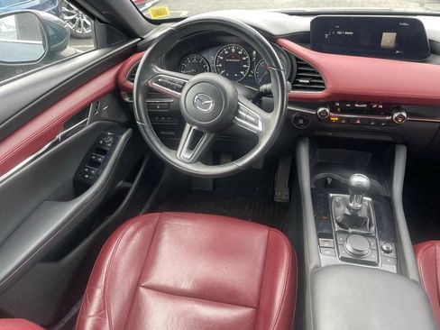 Used 2020 MAZDA MAZDA3 Hatchback w/ Premium Package image 8