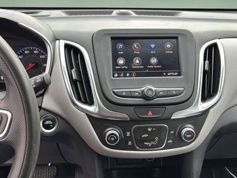 Used 2021 Chevrolet Equinox LS w/ LS Convenience Package image 10