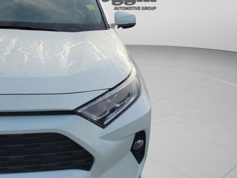 Used 2021 Toyota RAV4 XLE Premium AWD/4WD image 8