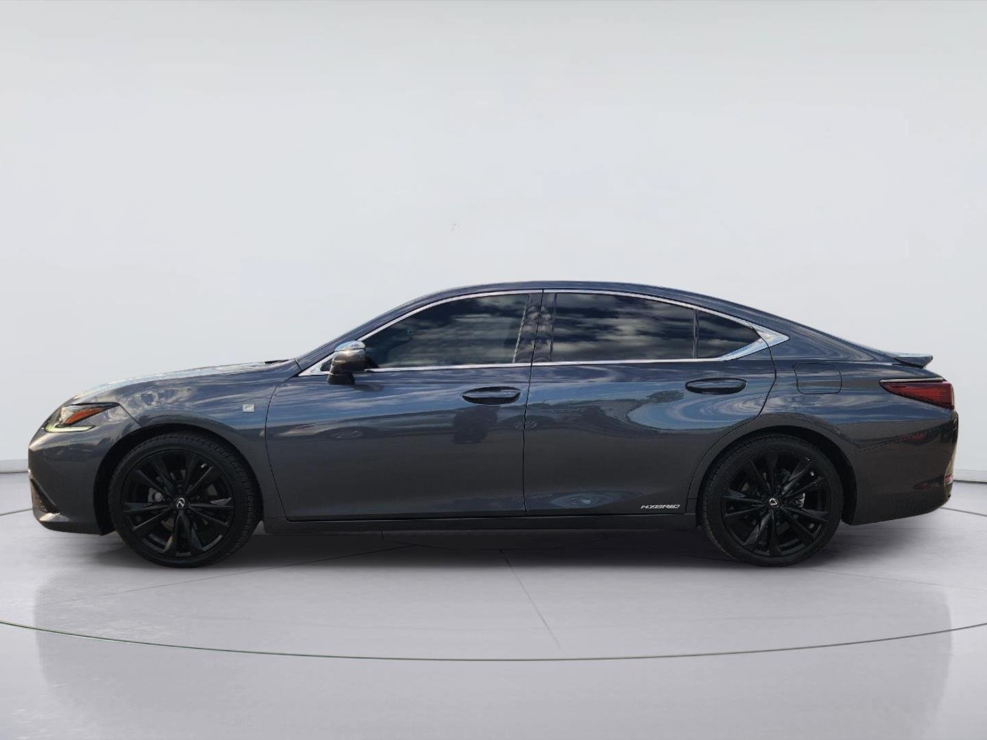 Used 2022 Lexus ES 300h F Sport w/ Accessory Package 2 FWD image 4