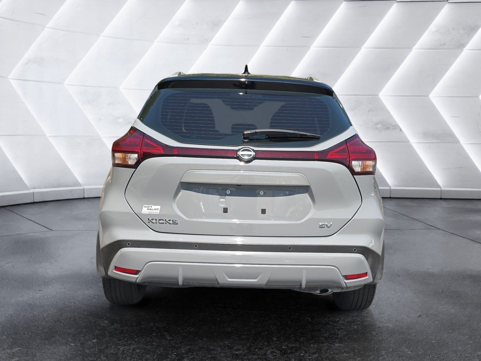 Used 2024 Nissan Kicks SV FWD image 4