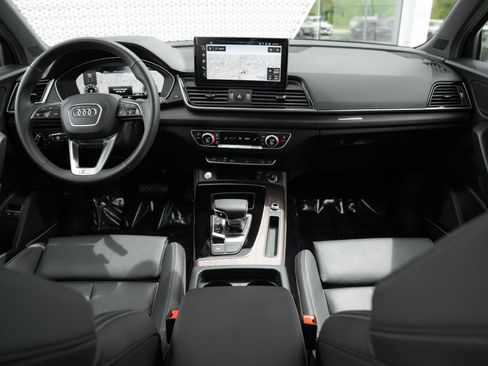 Certified 2025 Audi Q5 e Premium Plus w/ Premium Plus Package AWD/4WD image 8