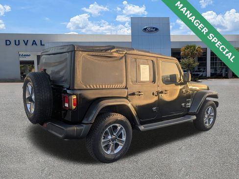 Used 2020 Jeep Wrangler Unlimited Sahara image 4