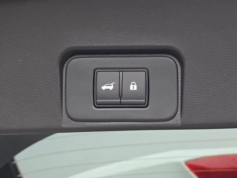 New 2026 Nissan Rogue SV image 18