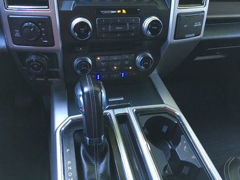 Used 2018 Ford F150 Lariat w/ Equipment Group 502A Luxury AWD/4WD image 19