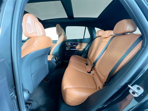 Certified 2024 Mercedes-Benz GLC 300 4MATIC image 21