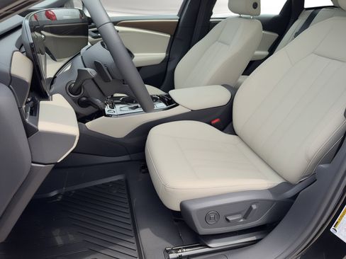 Certified 2025 Audi A6 e-tron Premium Plus w/ Premium Plus RWD image 5