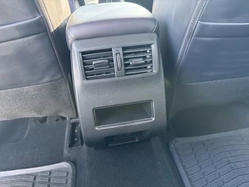 Used 2024 Mitsubishi Outlander SE Black Edition image 18