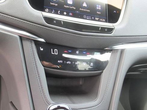 New 2025 Cadillac XT6 Luxury image 23