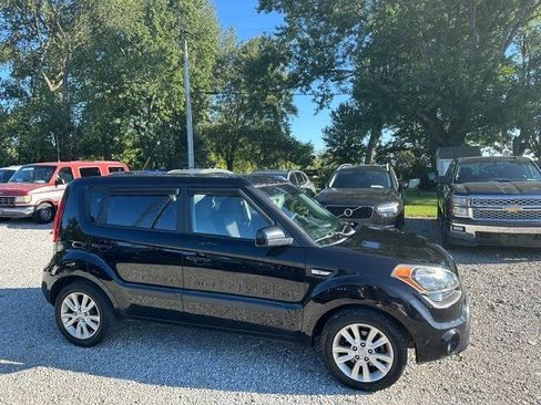 Used 2013 Kia Soul FWD image 4