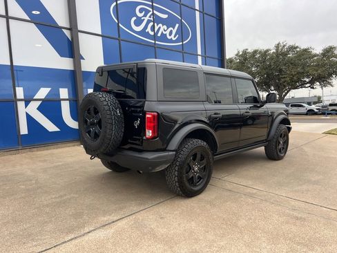 Used 2024 Ford Bronco Black Diamond image 7