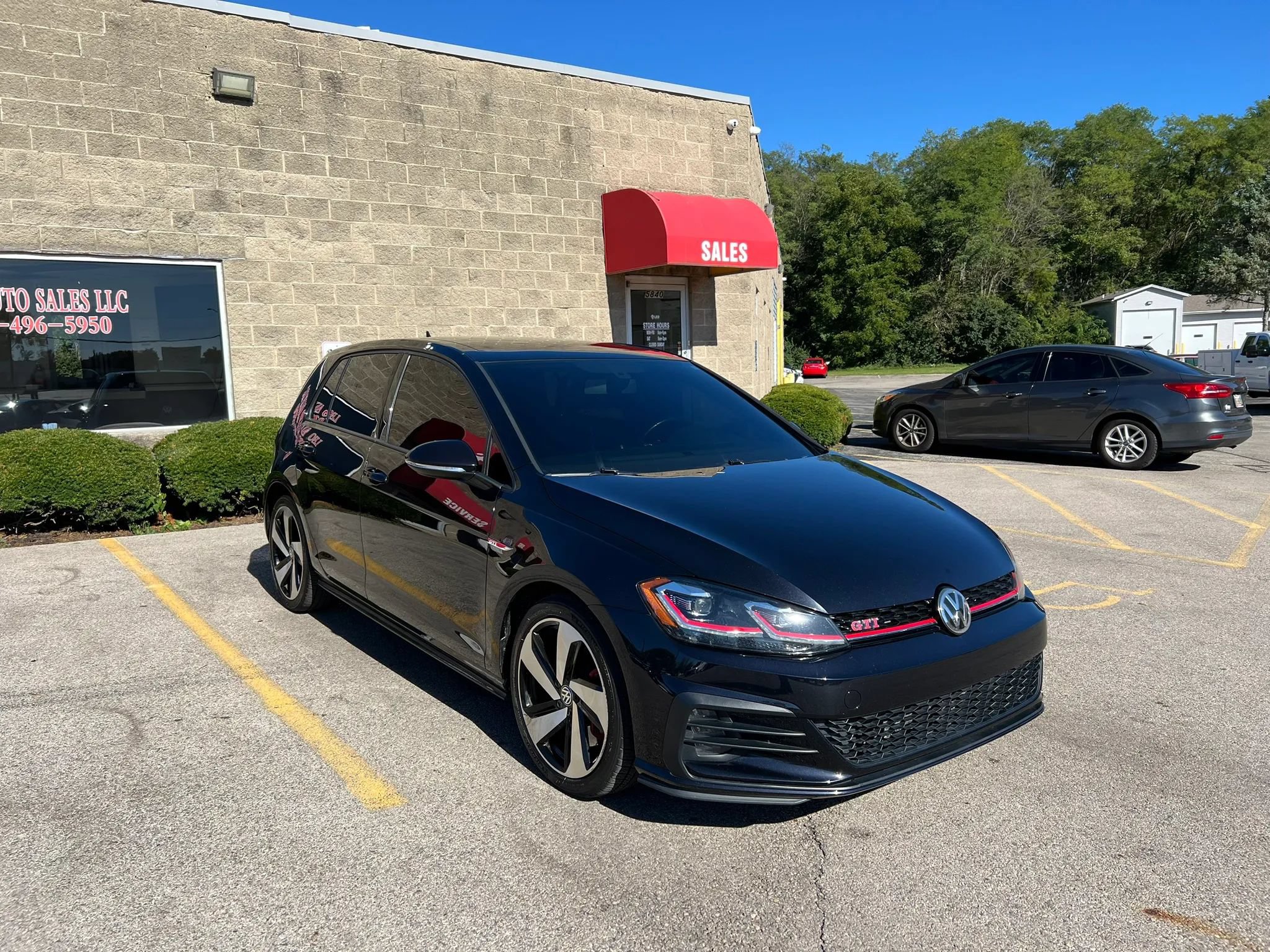 Used 2019 Volkswagen GTI SE FWD image 3