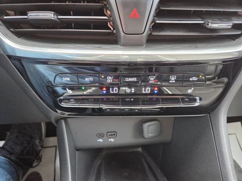 Used 2024 Buick Encore GX Avenir w/ Avenir Technology Package AWD/4WD image 28