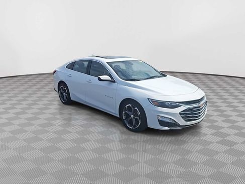 Used 2024 Chevrolet Malibu LT FWD image 2