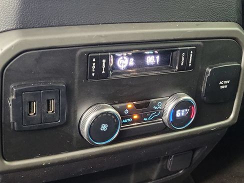 Used 2020 Ford Expedition XLT w/ Equipment Group 202A AWD/4WD image 16