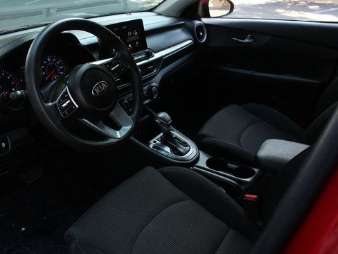 Used 2020 Kia Forte LXS FWD image 13
