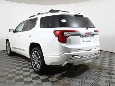 Used 2023 GMC Acadia Denali w/ Denali Technology Package image 5