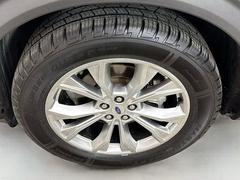 Used 2020 Ford Explorer Limited image 33