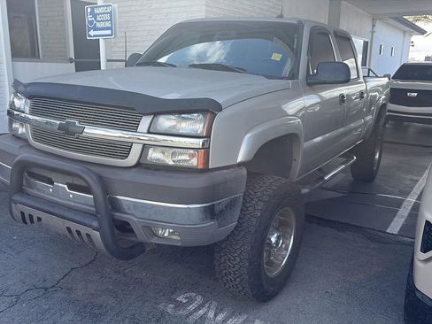 Used 2004 Chevrolet Silverado 2500 LT image 1