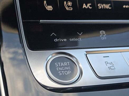 New 2026 Audi Q8 Prestige image 25