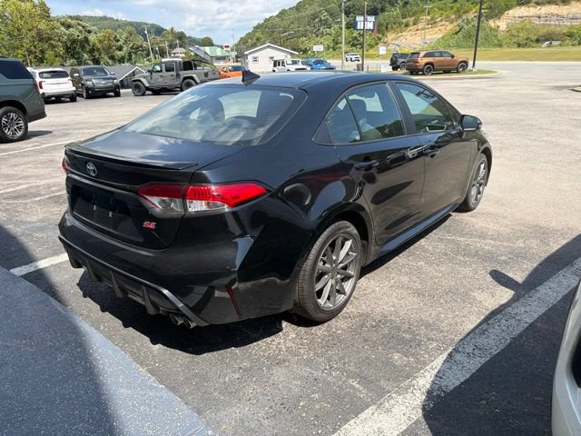 Used 2025 Toyota Corolla SE FWD image 3