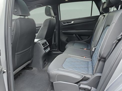 New 2025 Volkswagen Atlas Cross Sport SEL Premium R-Line AWD/4WD image 9