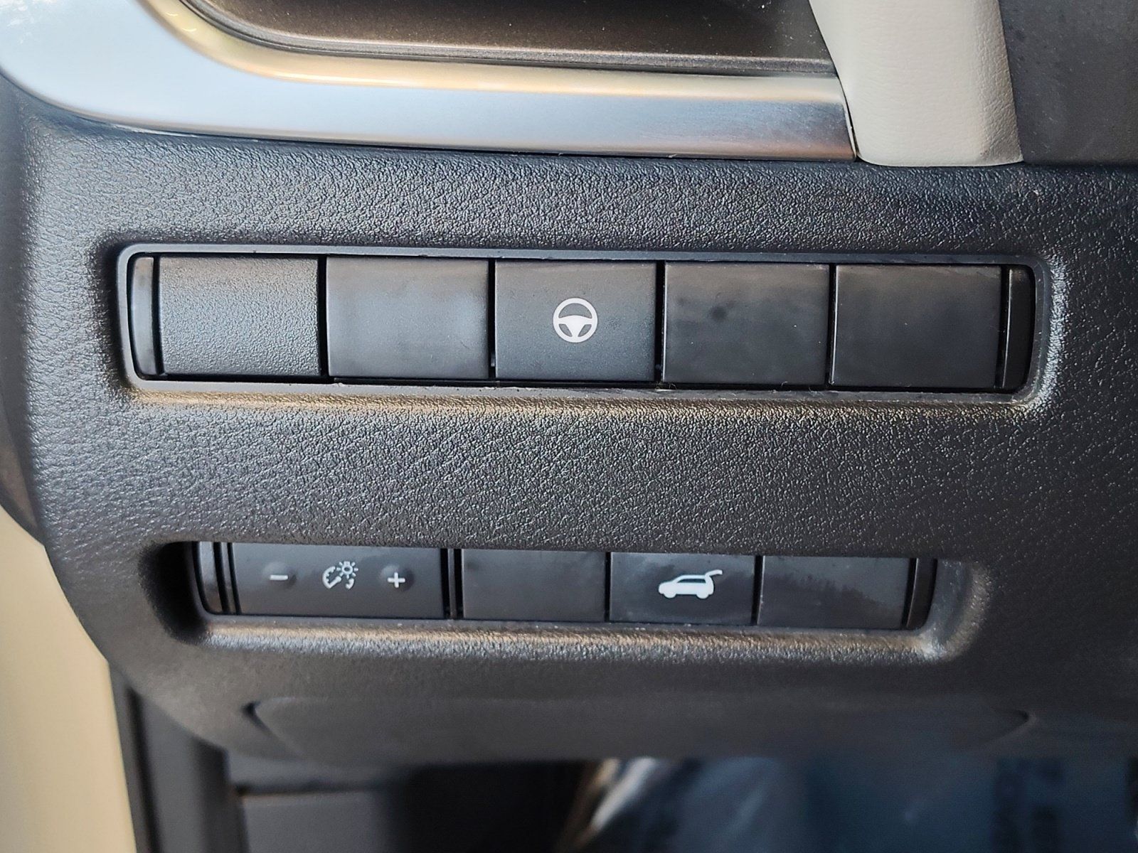 Used 2021 Nissan Rogue SV w/ Premium Package FWD image 27