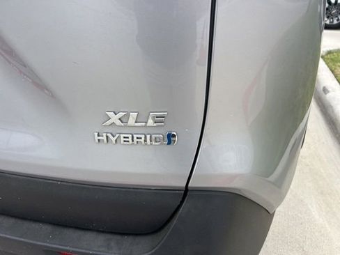 Used 2024 Toyota RAV4 XLE image 5