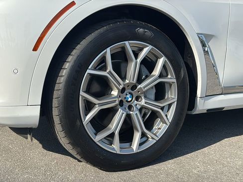Used 2019 BMW X7 xDrive50i w/ Premium Package AWD/4WD image 10