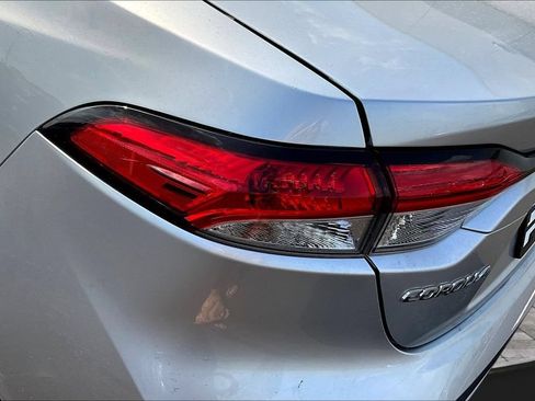 Used 2020 Toyota Corolla LE FWD image 20