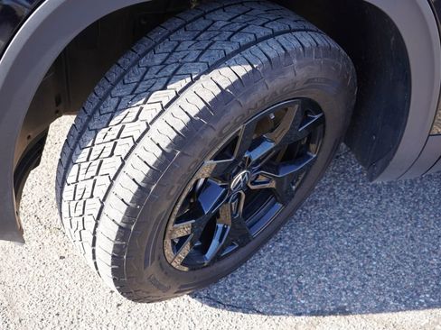 Used 2024 Volkswagen Atlas Peak Edition SEL AWD/4WD image 13