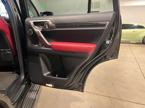 Used 2023 Lexus GX 460 Luxury w/ Sport Design Package image 39