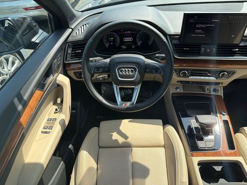 Used 2024 Audi Q5 e Premium Plus w/ Premium Plus Package AWD/4WD image 28