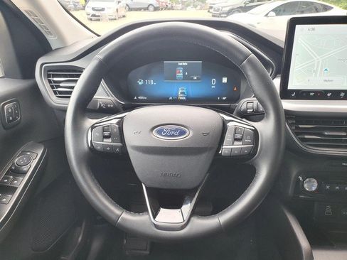 Used 2024 Ford Escape Platinum AWD/4WD image 9